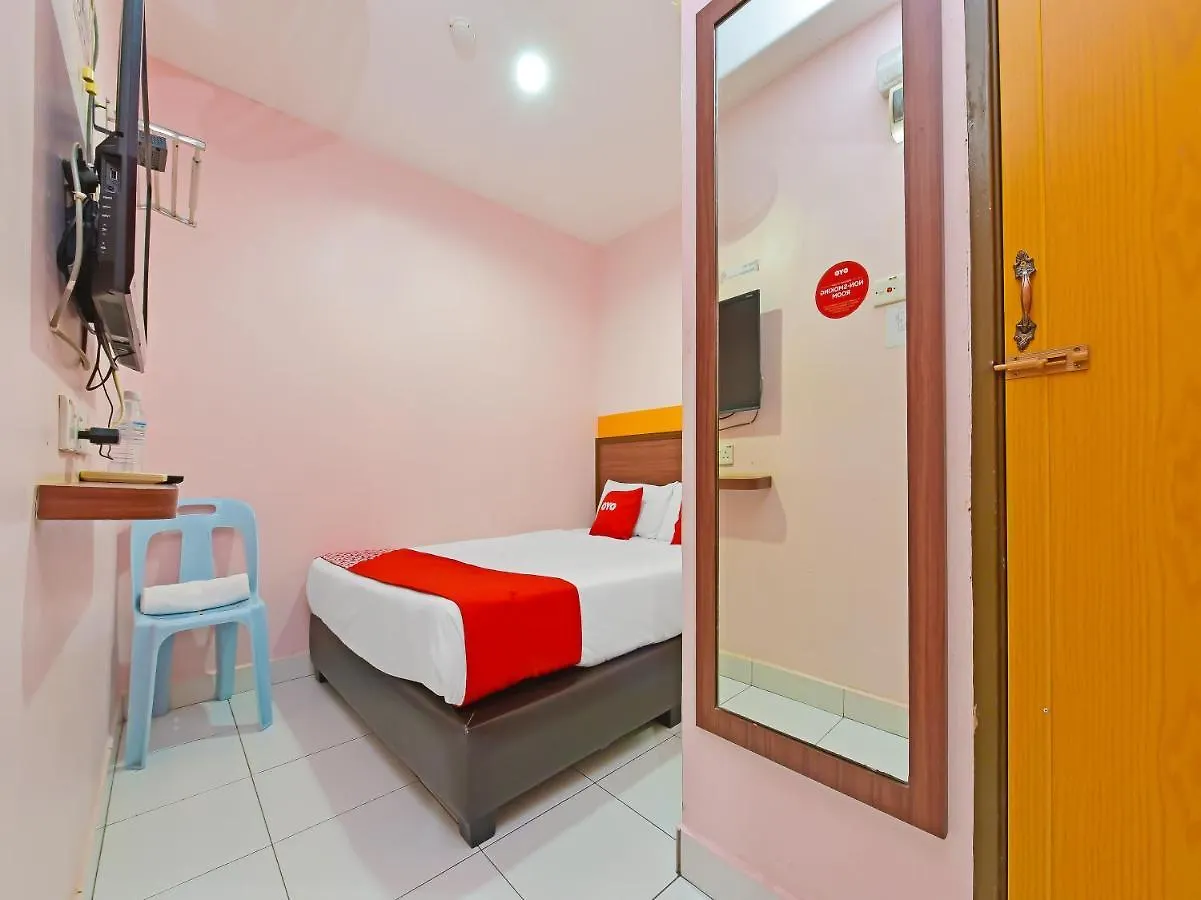 Oyo 575 Hotel Dns Ipoh 2*,  Malaysia